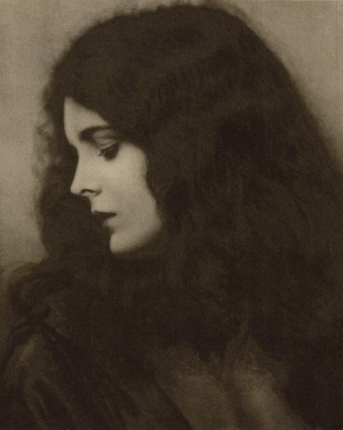 1920s Mary Astor with long hair
