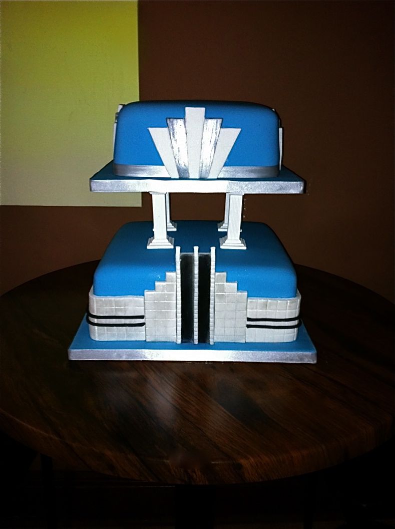 Blue Art Deco Cake