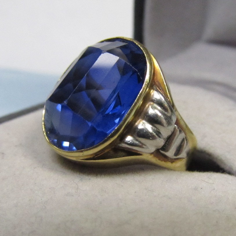 Antique 1930s Art Deco Sapphire Ring