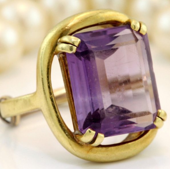 Antique Yellow Gold Amethyst Ring