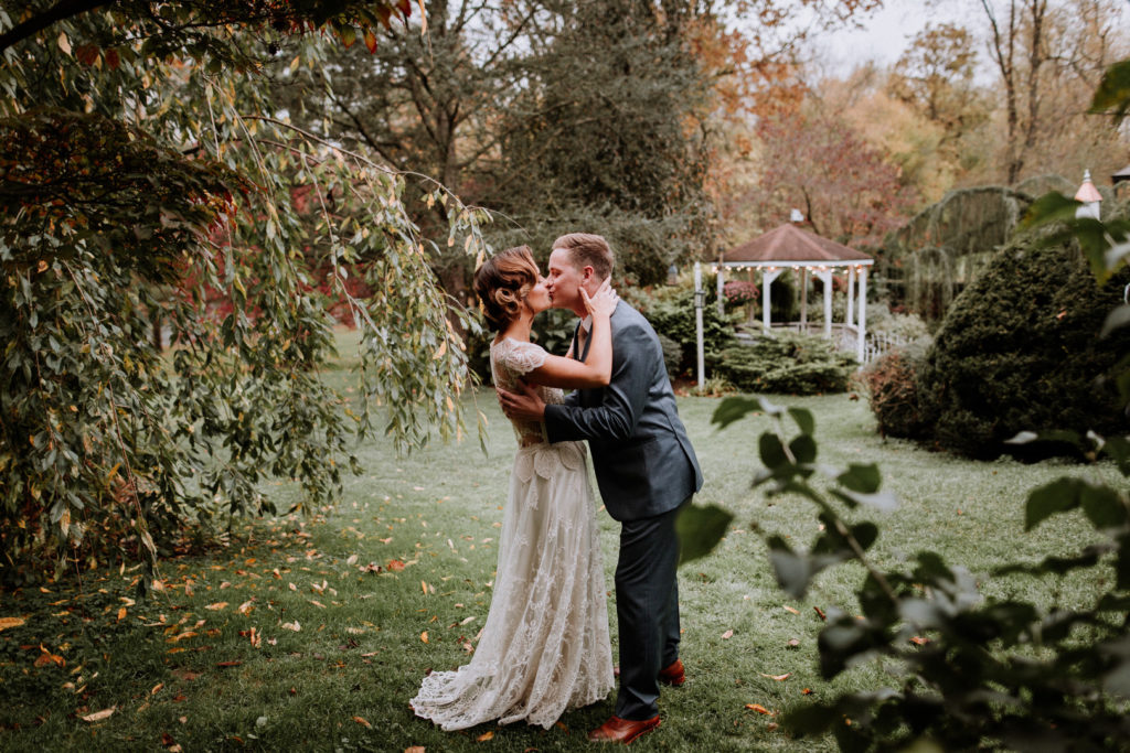 Autumn Wedding | First Look Kiss