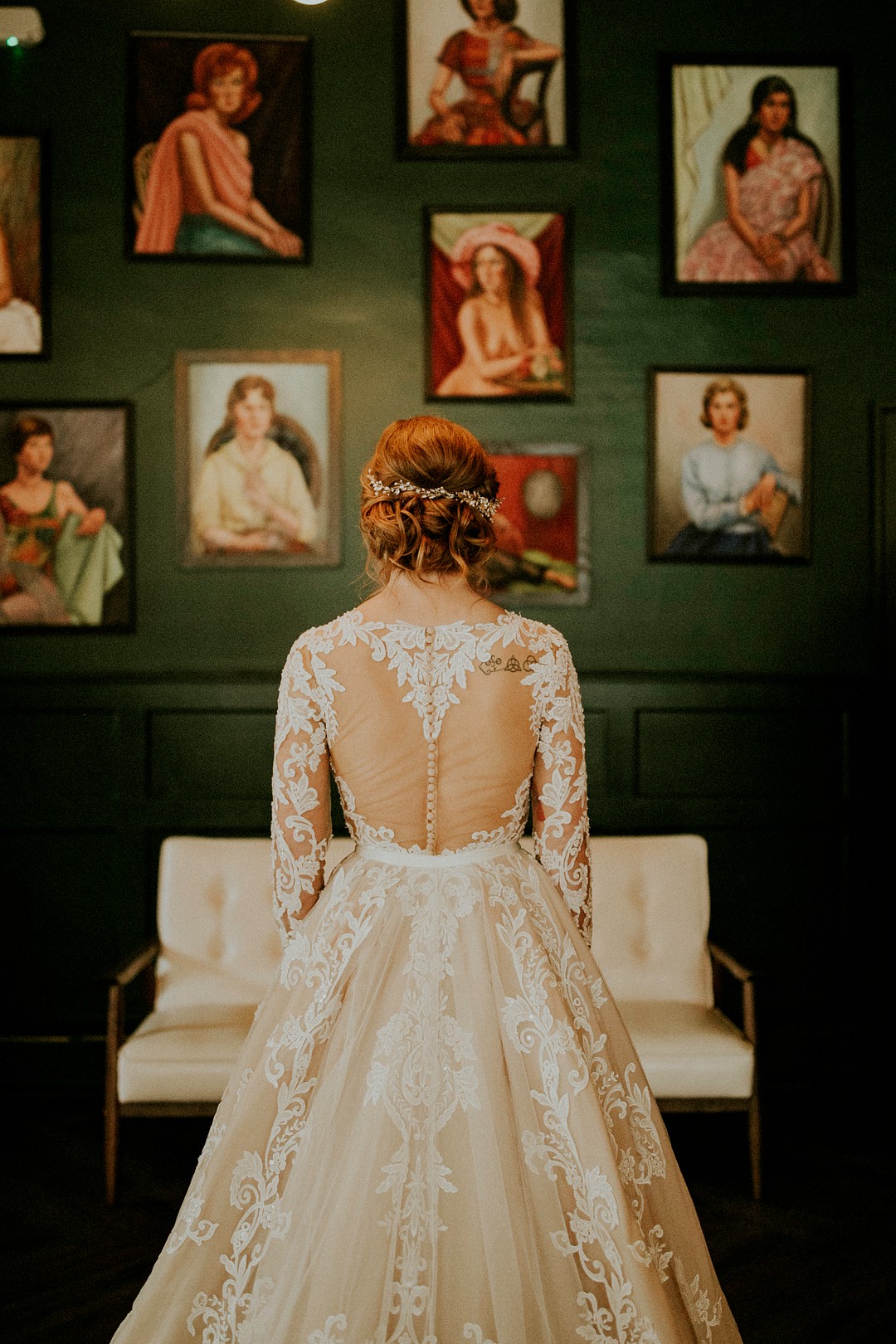 Backless Vintage Bridal Gown