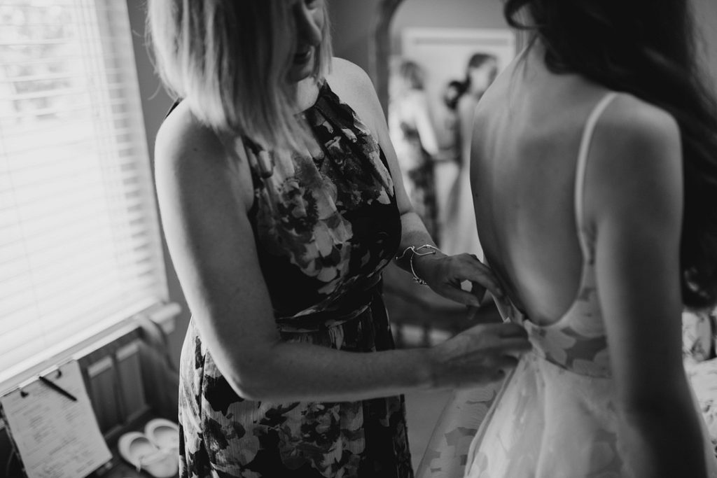 Bridal Prep | Sweet Summer Wedding