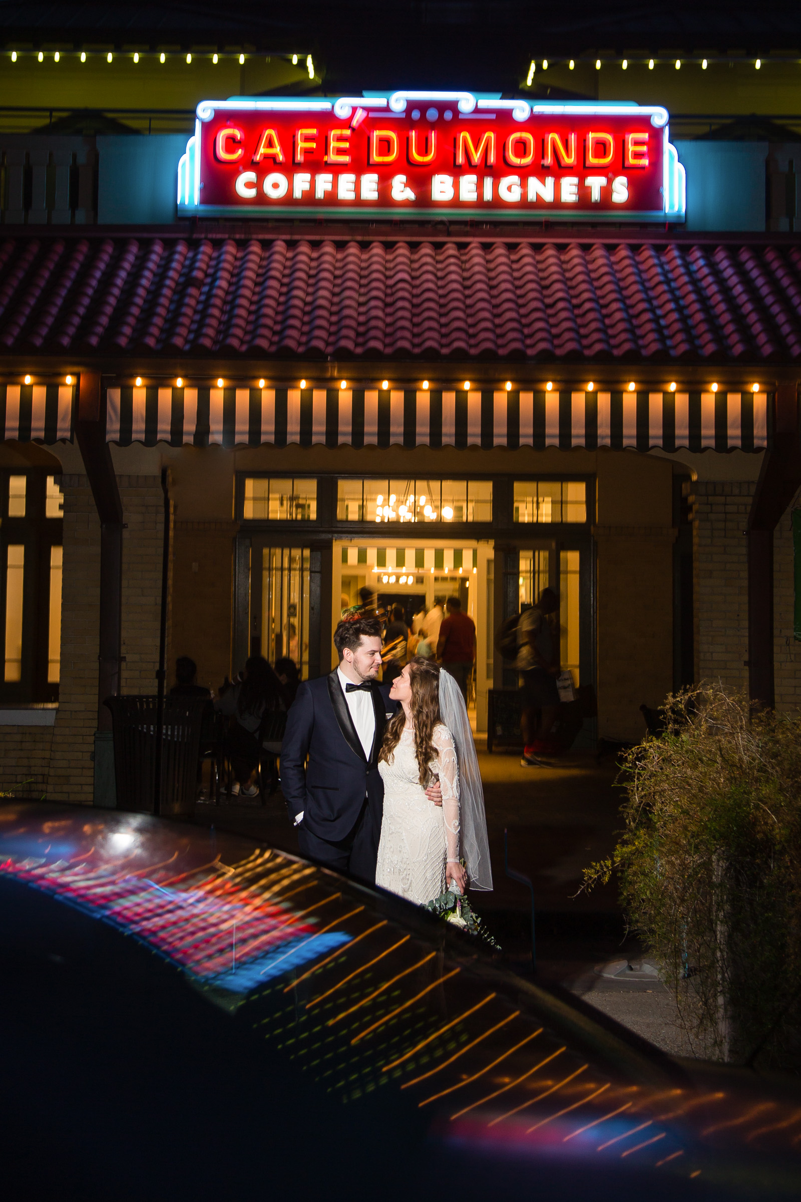 Cafe Du Monde | New Orleans Wedding