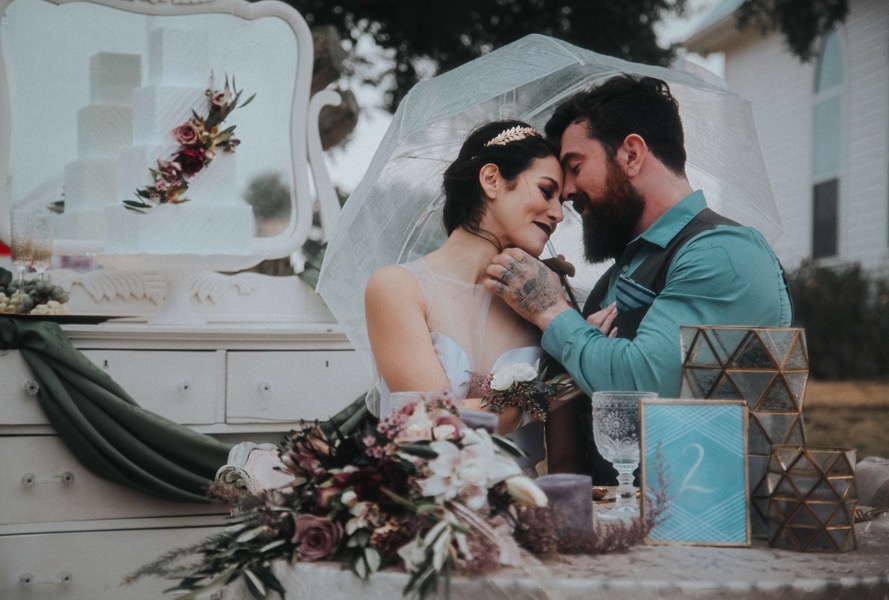 Dramatic Rustic 1920s Wedding Inspiration