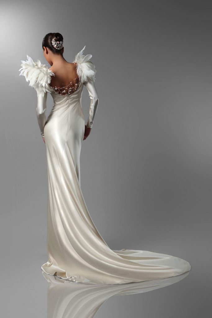 Feather Shoulder Wedding Gown | Isabel Zapardiez