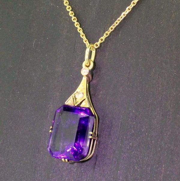 Gold Art Deco Amethyst Necklace