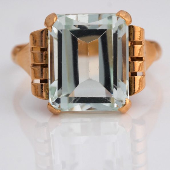 Antique Gold Art Deco Aquamarine Ring