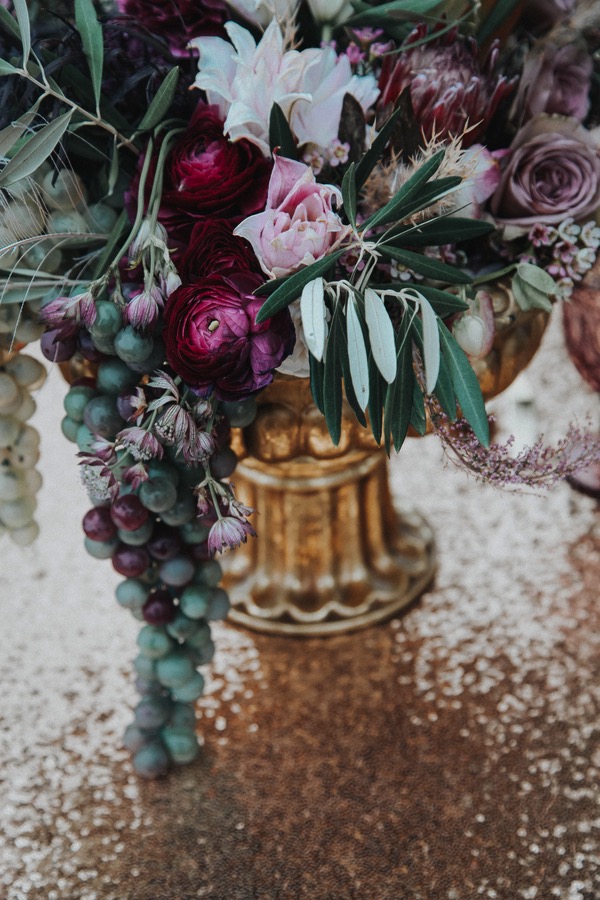 Gold Tablecloth Florals | Dramatic Rustic 1920s Wedding Inspiration