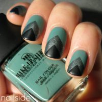 Green Art Deco Chevron Manicure