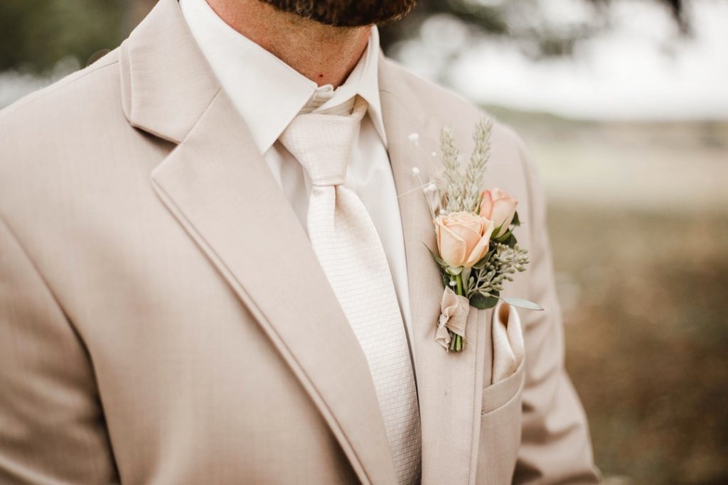 Groom Boutonniere | Rustic Autumn Texas Wedding