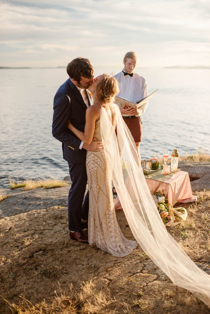 Kiss | Vintage Outdoorsy Elopement