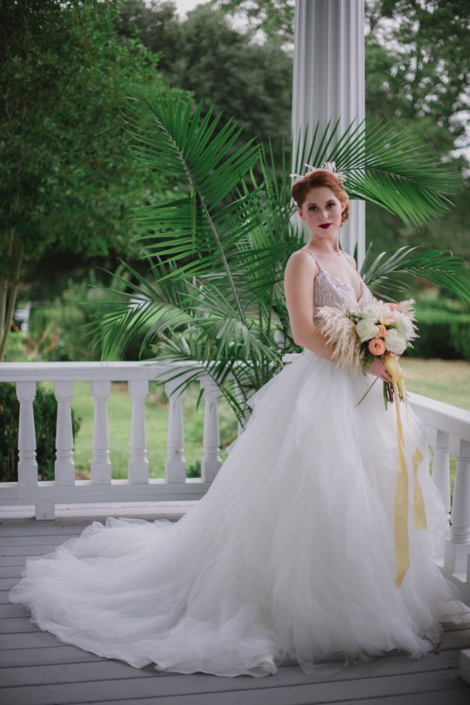 Rustic Gatsby Wedding | 1920s Bride