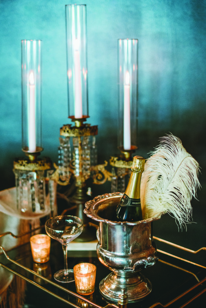 Vintage 1920s NYE Wedding Decor