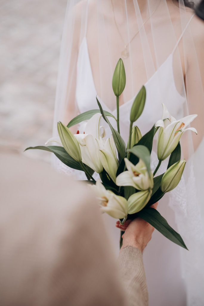 Vintage Bridal Bouquet | City Elopement