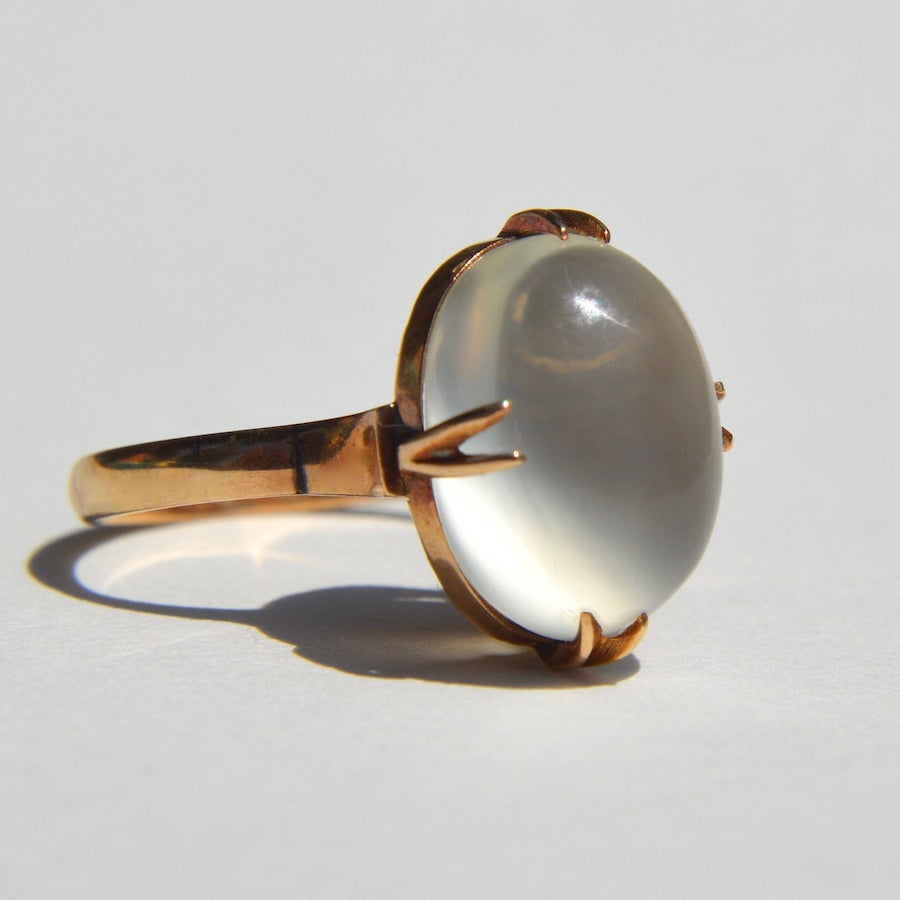 Vintage Gold Cabochon Moonstone Ring