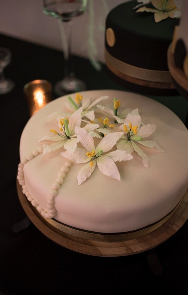 Vintage Style Cake with Flowers